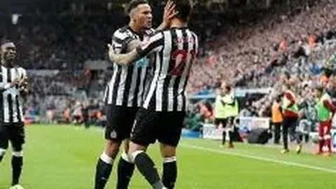 “丁彦雨航成为广州队‘四字外援’，携手郭艾伦竞技，九派新闻独家报道。”